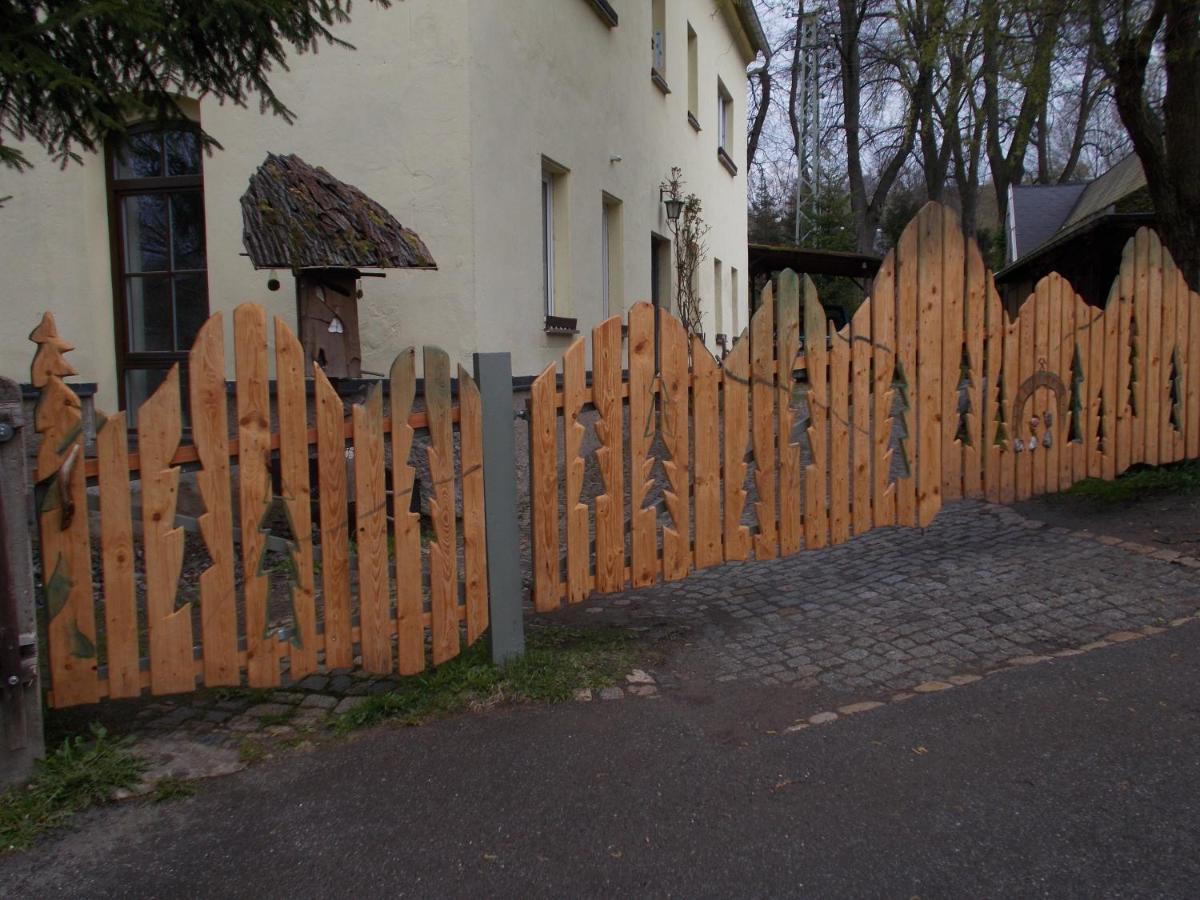 Ferienwohnung "Hinter Den Sieben Bergen" Schwarzenberg  Zewnętrze zdjęcie